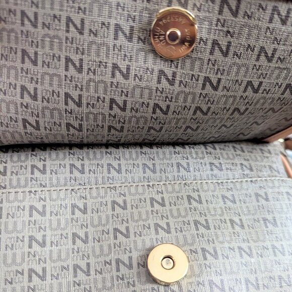 Nine West Shoulder Bag Monogram Gray Taupe Tan Purse Gold Tone Hardware Y2K - Picture 6 of 13